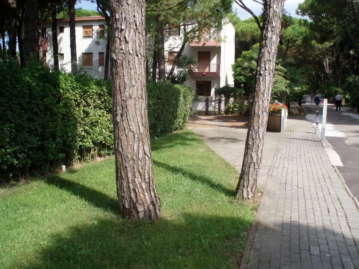 Apartment App4Rent - Villa Cristina 10 - Rinnovato Lido di Jesolo Italy